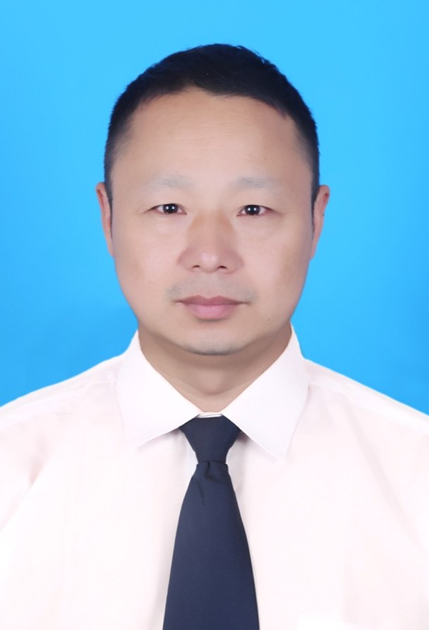 赵金教练形象照片
