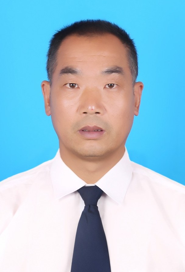 周卫民教练形象照片